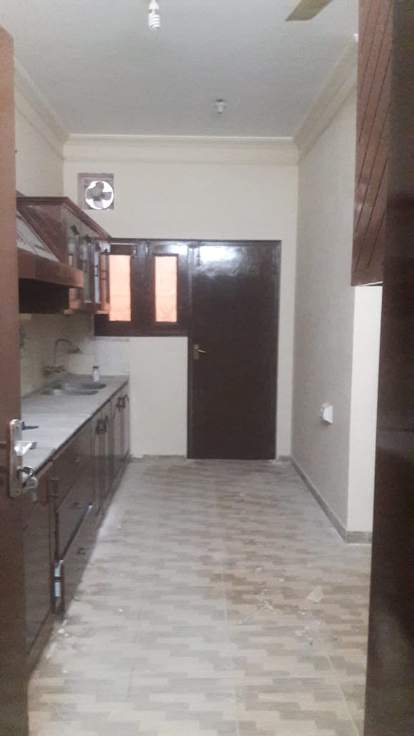 10 marla house for Rent at kohinoor Town Faisalabad