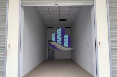 360 sqft Shop available for Rent