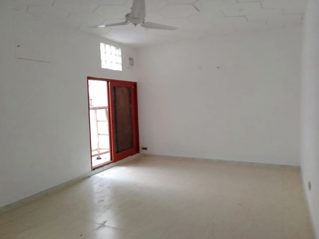 27 Marla Corner Semi Commercial Building for Rent At Peoples Colony, Faisalabad