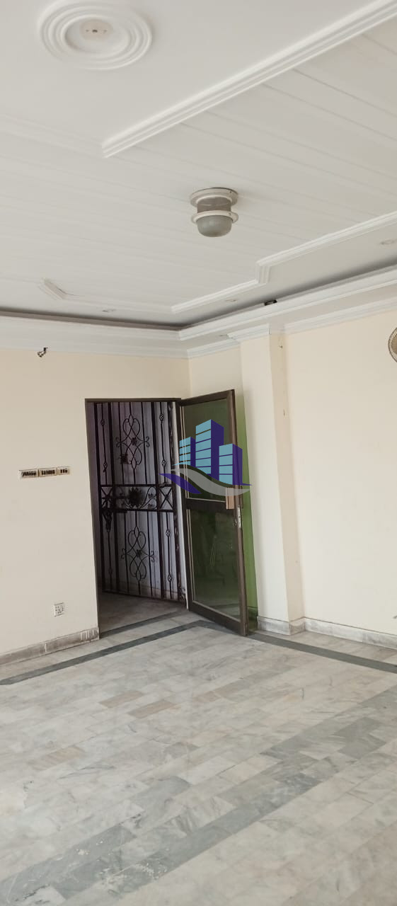 800 sq.ft Office Available for Rent at Susan Road, Faisalabad