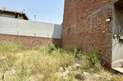 3 Marla Residential Plot for Sale in Officer Colony 1, Canal Road Faisalabad