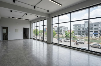 1000 Sq. Ft Commercial Space For Rent on Main Canal Road Faisalabad