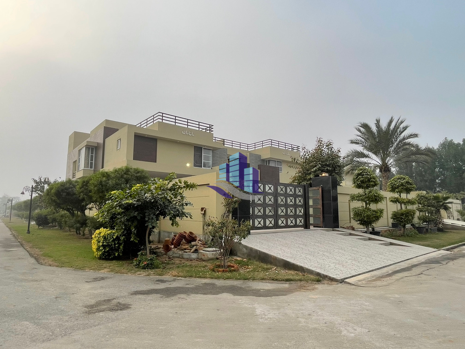 18 Marla Sami Furnish Lavish Villa For Sale at Prime Location Of Main Jaranwala Road,