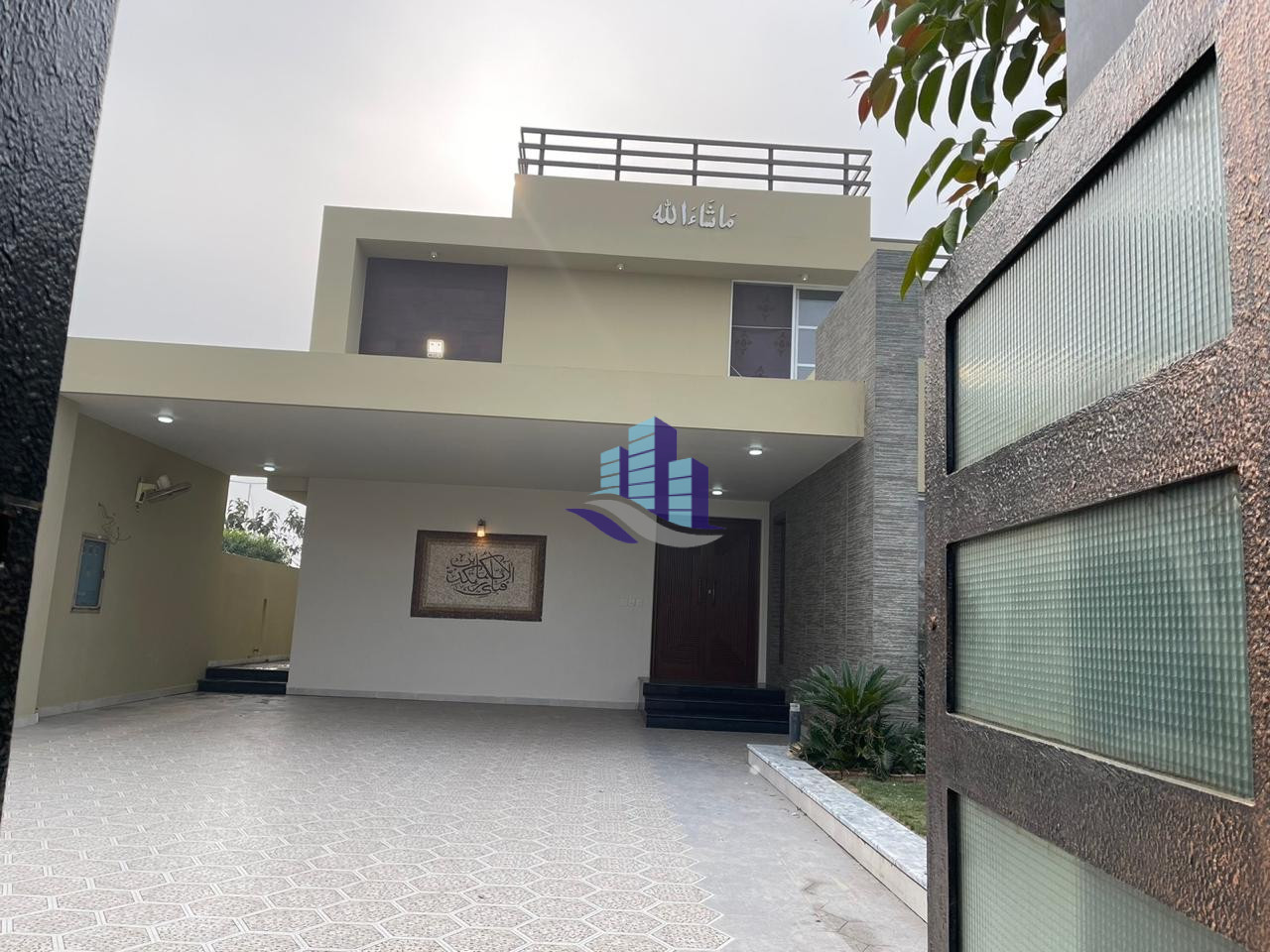 18 Marla Sami Furnish Lavish Villa For Sale at Prime Location Of Main Jaranwala Road,