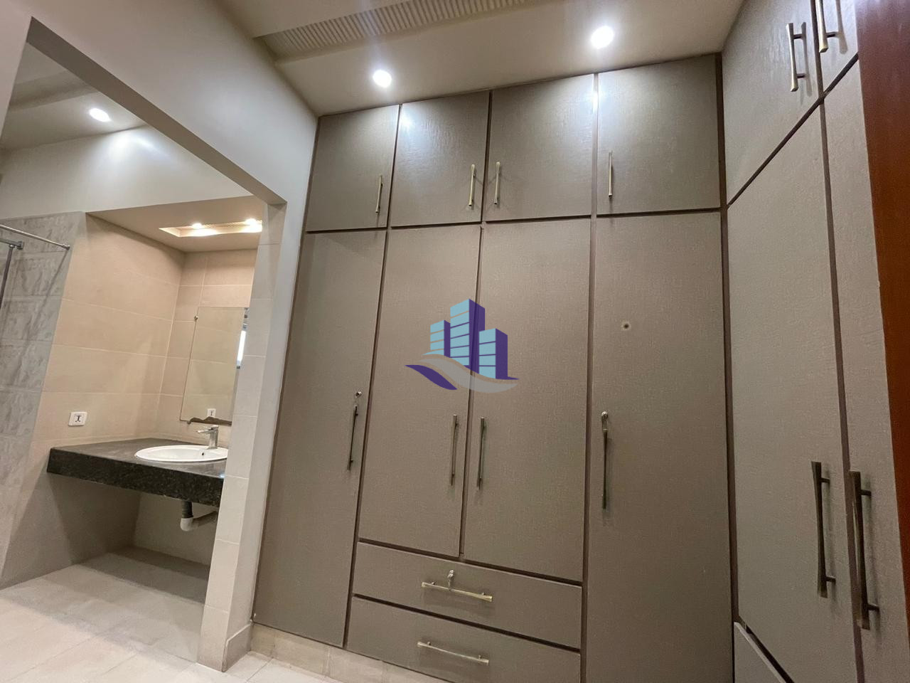 18 Marla Sami Furnish Lavish Villa For Sale at Prime Location Of Main Jaranwala Road,