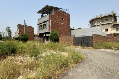 22 Marla Corner Plot for Sale in Chenab Garden Faisalabad