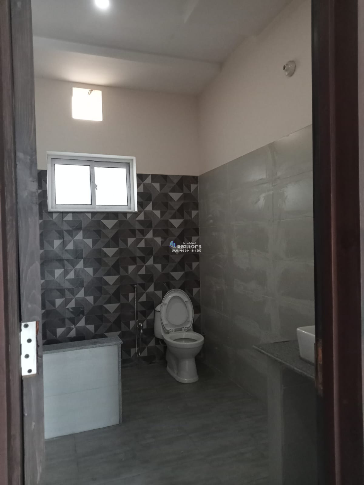 7.5 Marla Home for sale in Faisalabad
