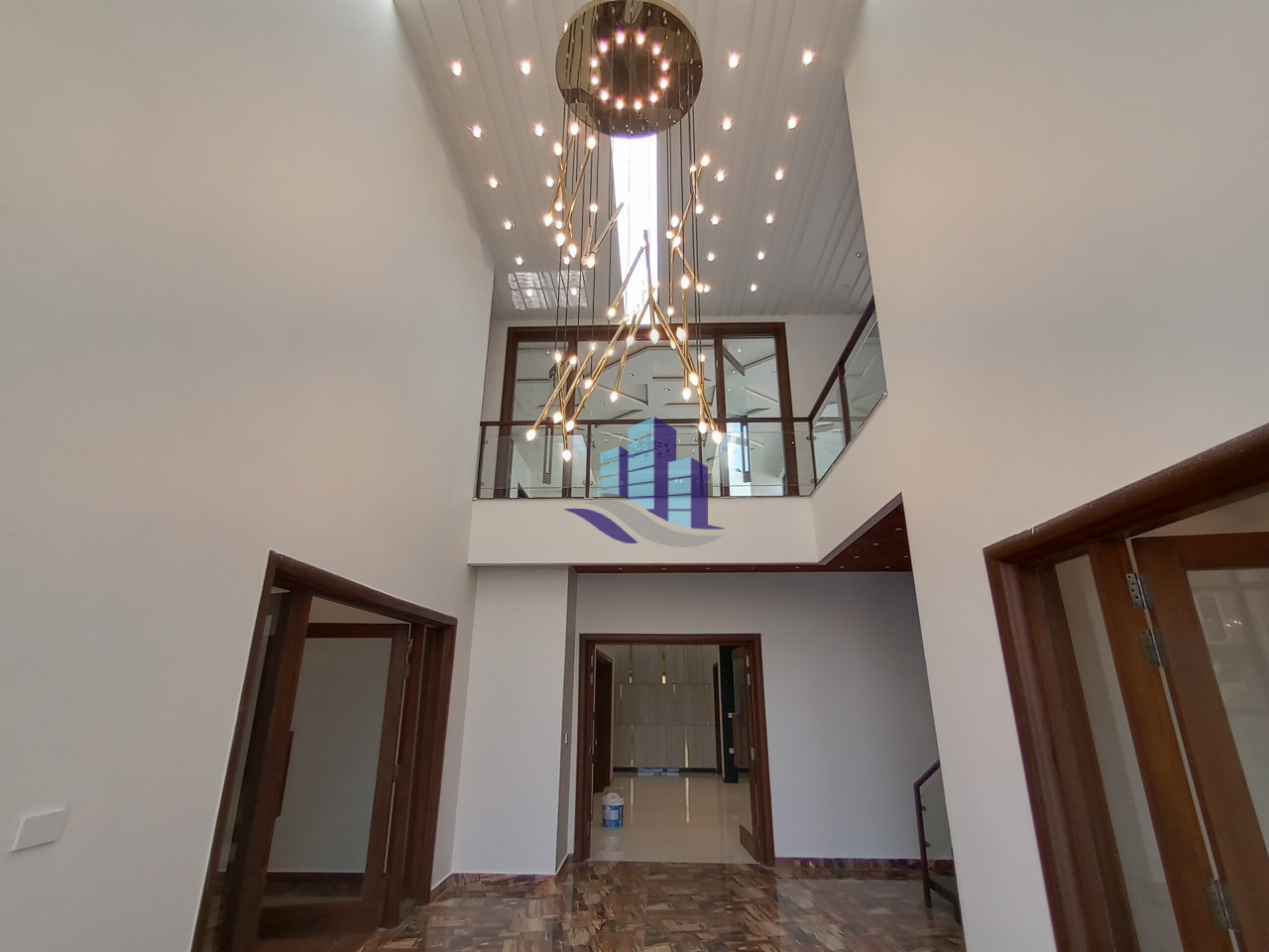 1 Kanal Luxury Brand New House for Sale