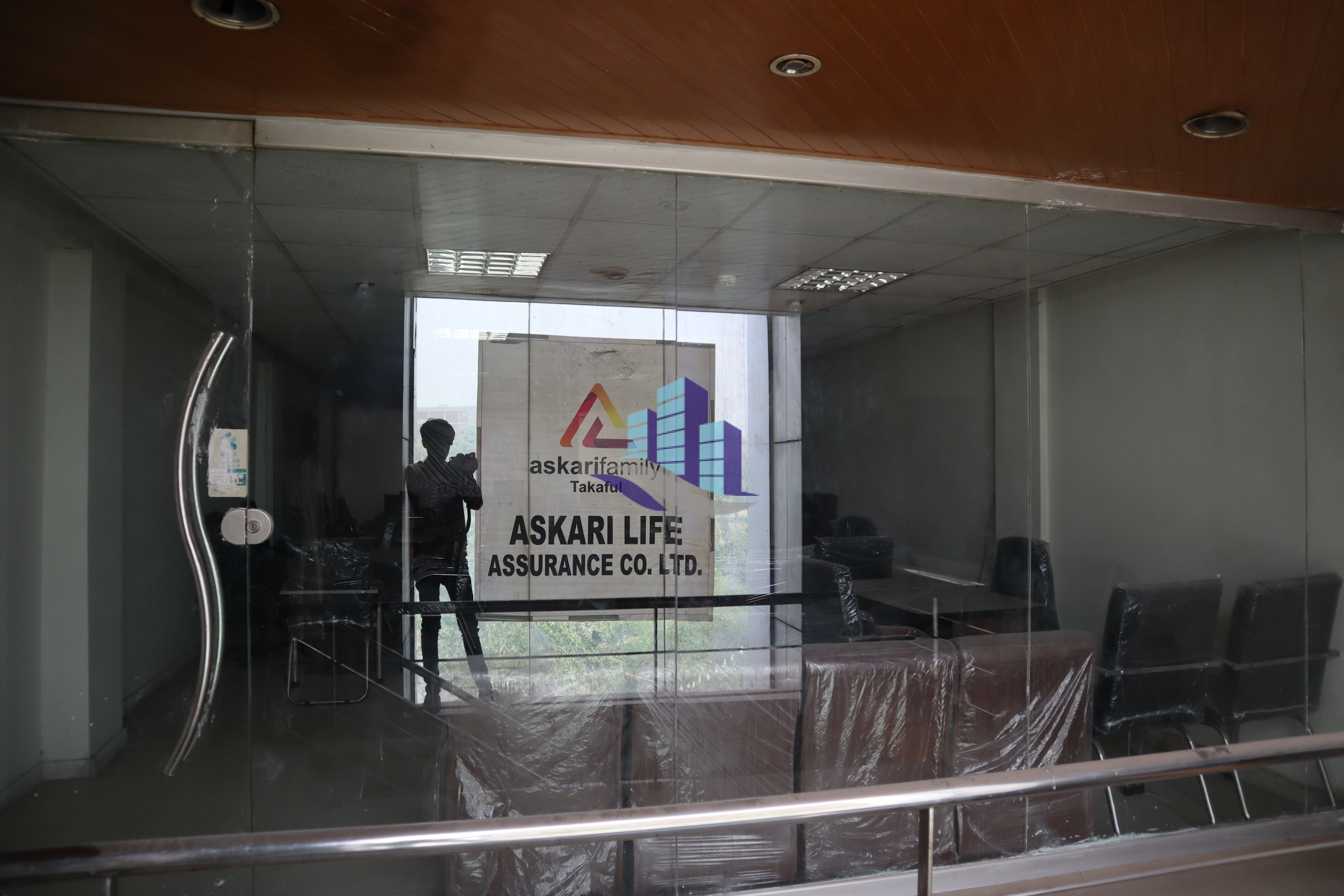 8 Marla Office Available For Rent At Saleemi Chowk D Ground Faisalabad