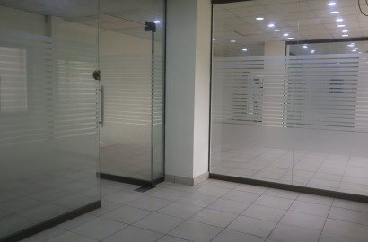 Ideal Location Office Available for Rent at Chen One Road Faisalabad