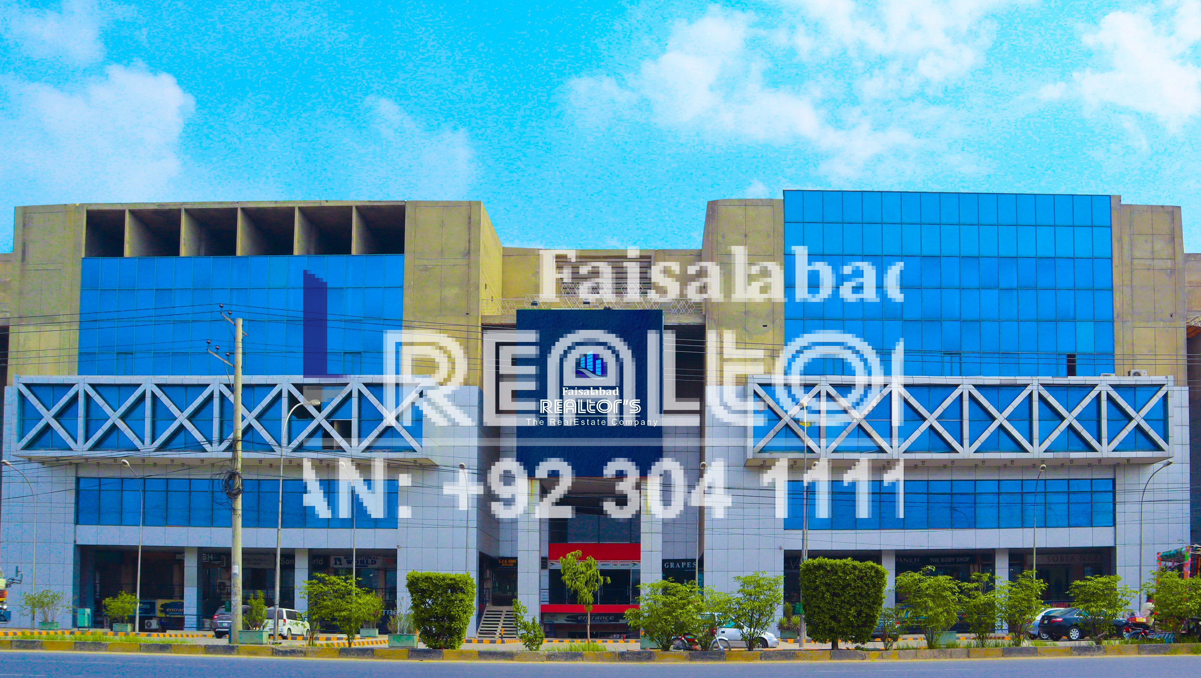 Semi furnished office available for rent at kohinoor