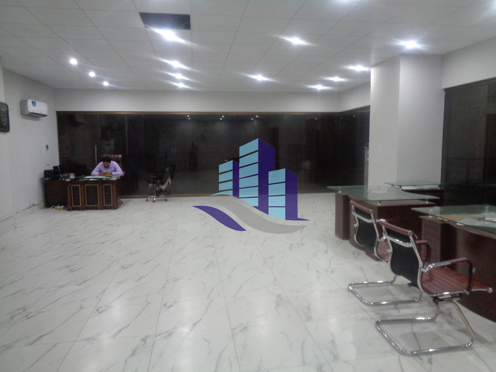 1100 sqft Ideal Office For Rent At Kohinoor, Faisalabad