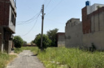 Prime Location 3 Marla Residential Plot Near Emporium Mall  Madina Town Faisalabad
